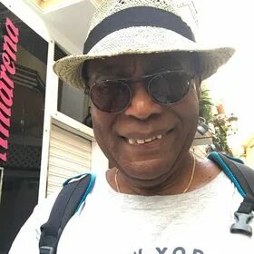 Larry tee