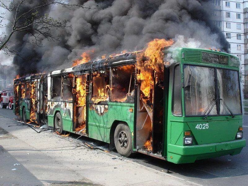 Пожары взрывы на транспорте. Пожары на транспортных средствах. ЧС на транспорте.