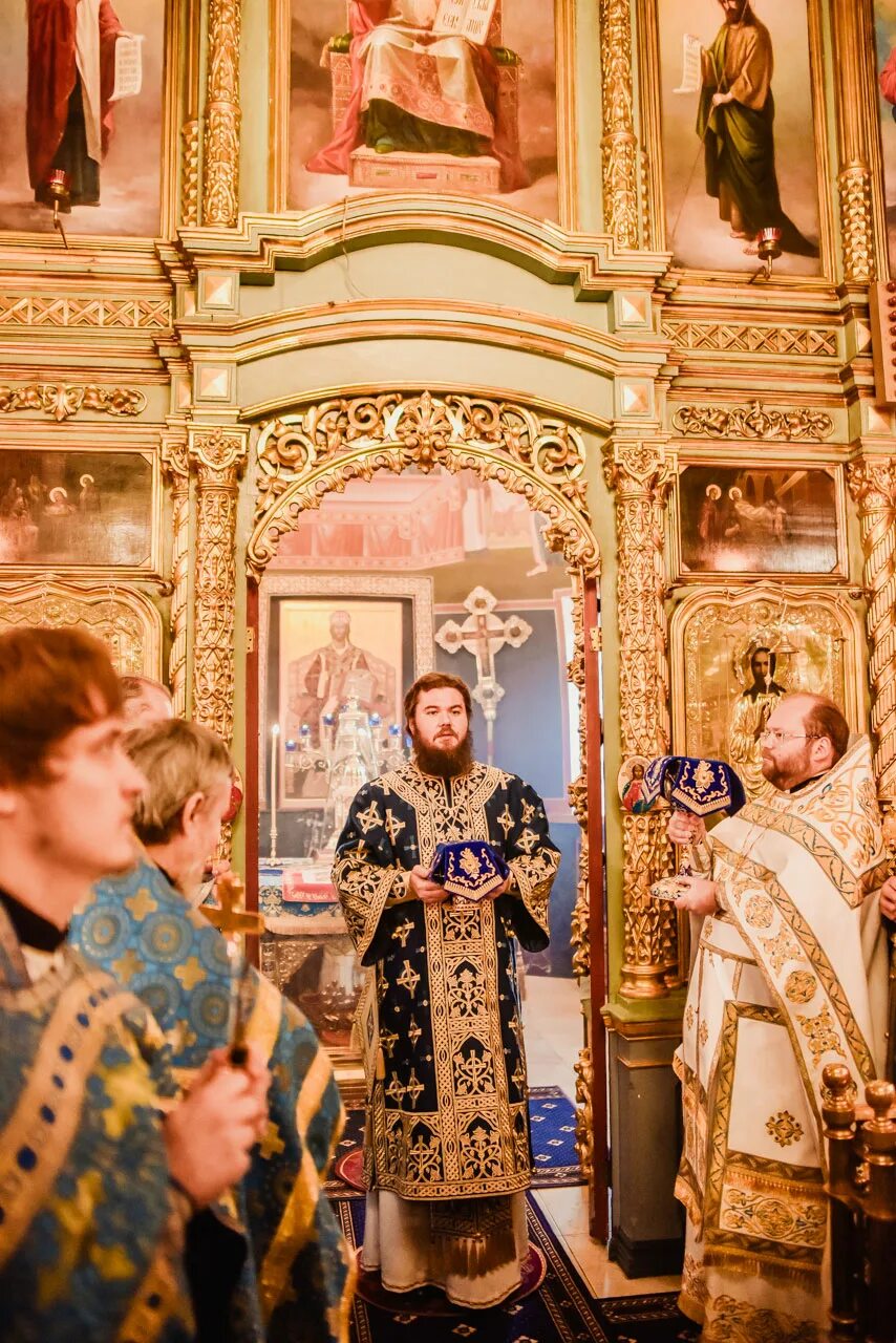 Храм знамения в аксиньино. Храм знамения в аксиньино. Певчие в храме иконы божией матери в аксиньино. Аксиньино храм. Храм знамения в аксиньино.
