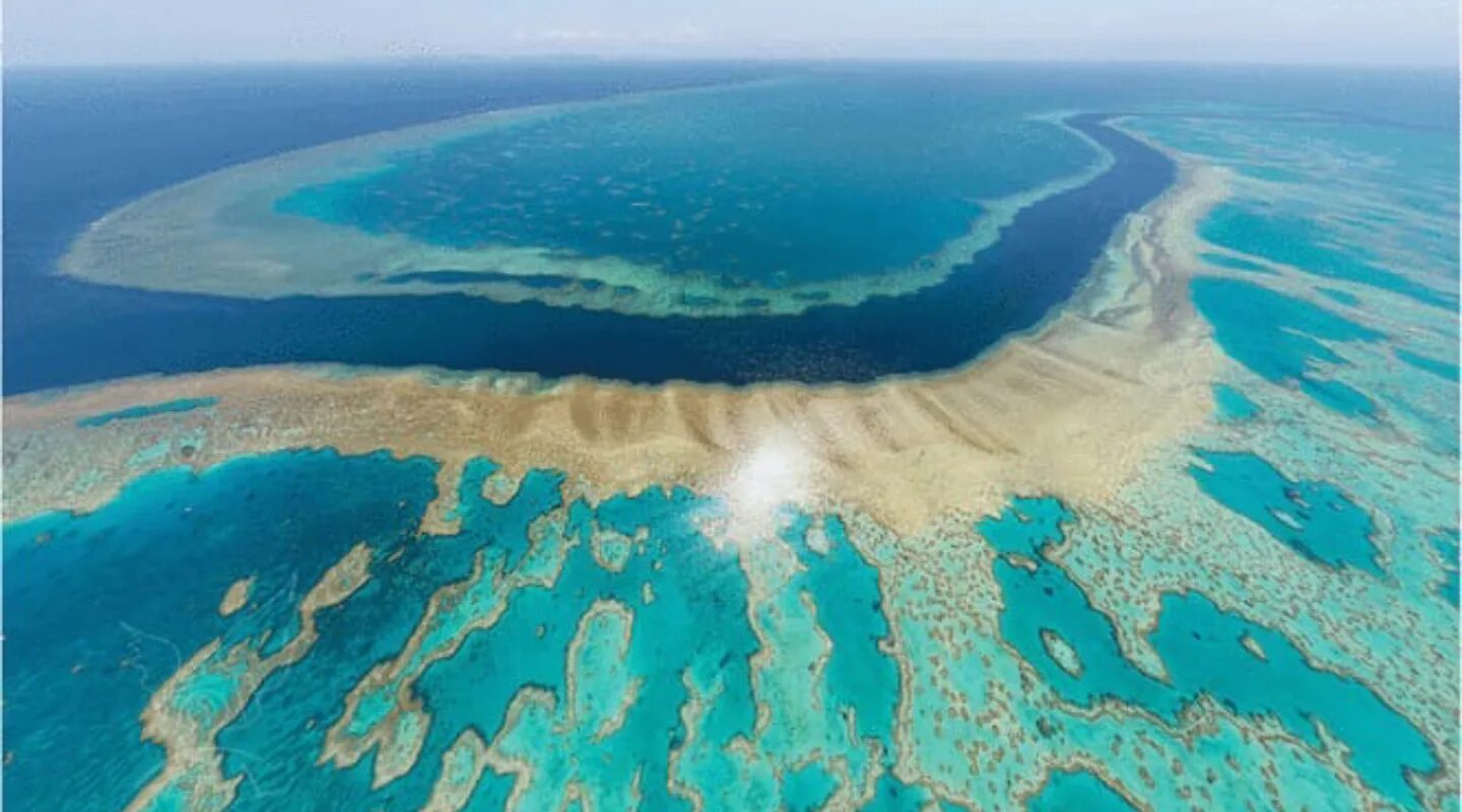 Самое большое море на земле. Белизский Барьерный риф на карте. Где большой Барьерный риф. Большой Барьерный риф в Австралии вся информация. Курорты в районе большого барьерного рифа.