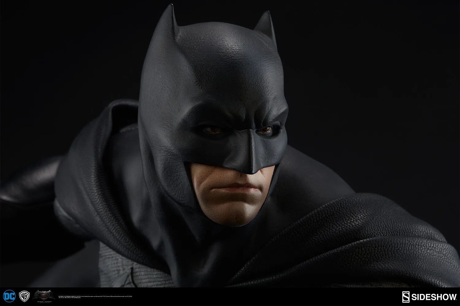 Batmanphoto сын. Эксперт Бэтмен. Бэтмен первый йкост.и. Batman vs Superman Toy Dark KHGINT retuns. Batman premium edition