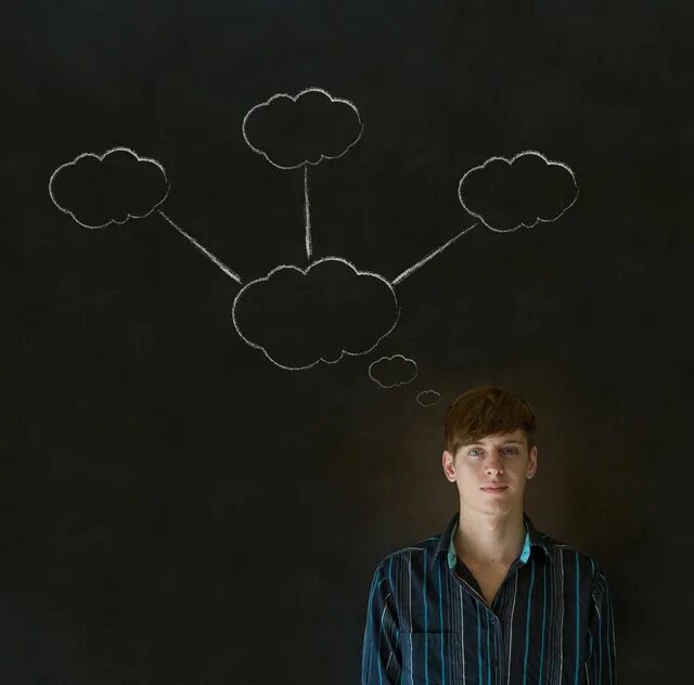 Человек думает облако. Человек думает облачко. Мысли из головы. Облако при чихании. Человек думает облако.