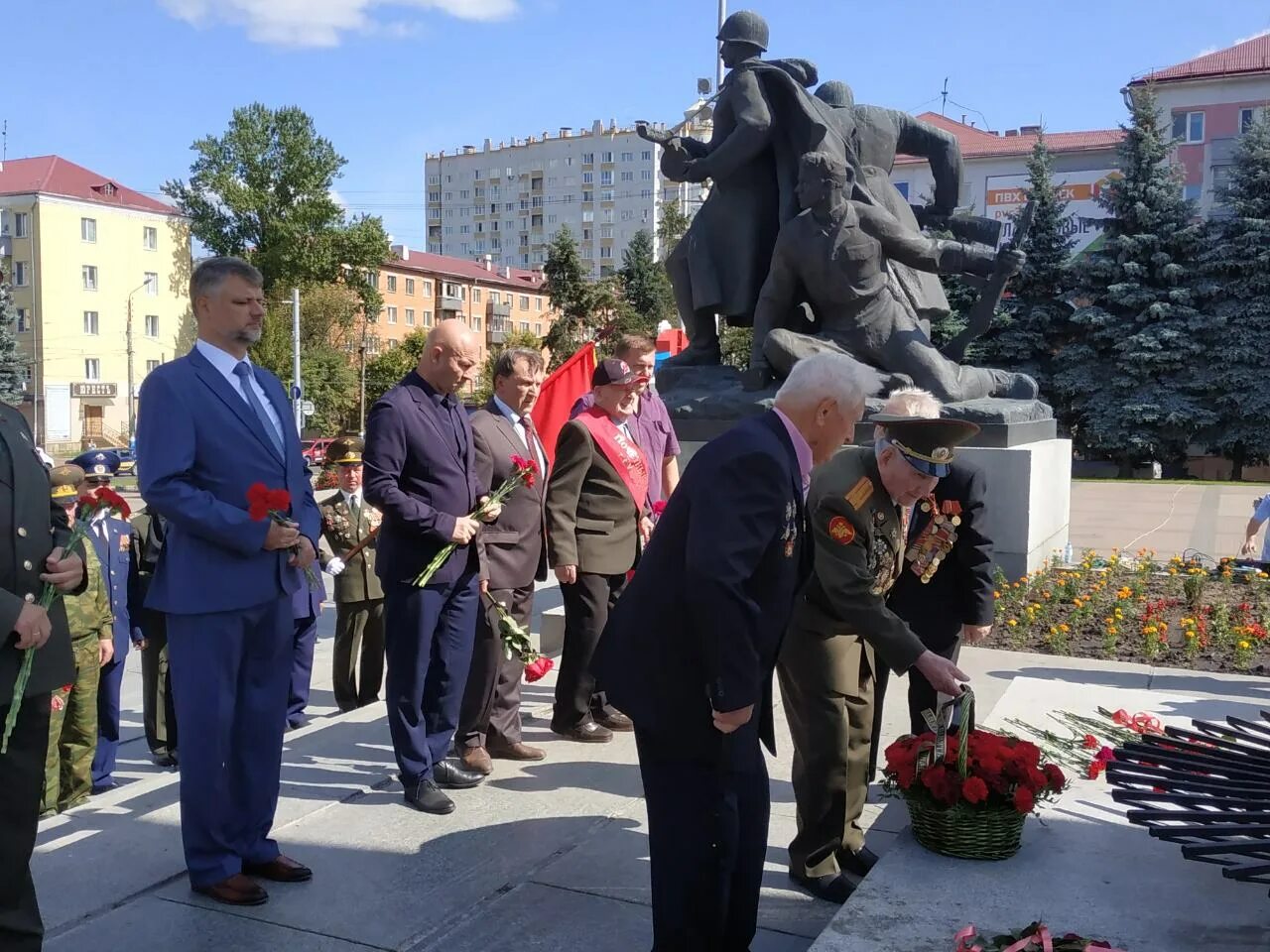 Новости брянской области о войне брянска последние. День Победы Брянск. Брянск сегодня. Брянские новости.