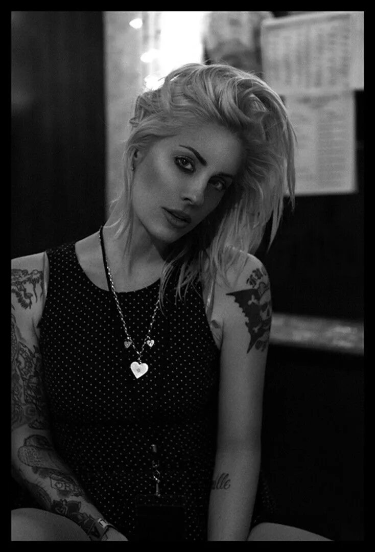 Тейлор лаве. Броди даль. Courtney Brody dalle. Brody Dale в молодости. Dall-e лучшие фото.