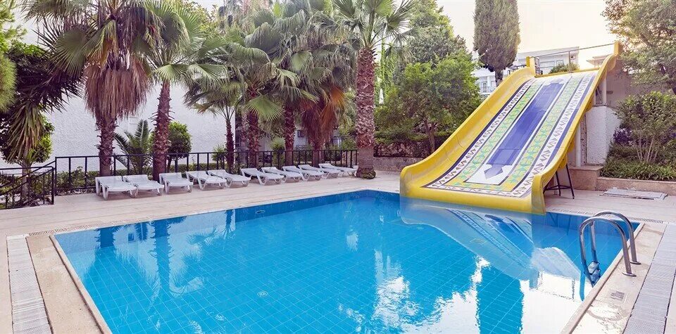 Larissa side. Larissa beach club side 4.