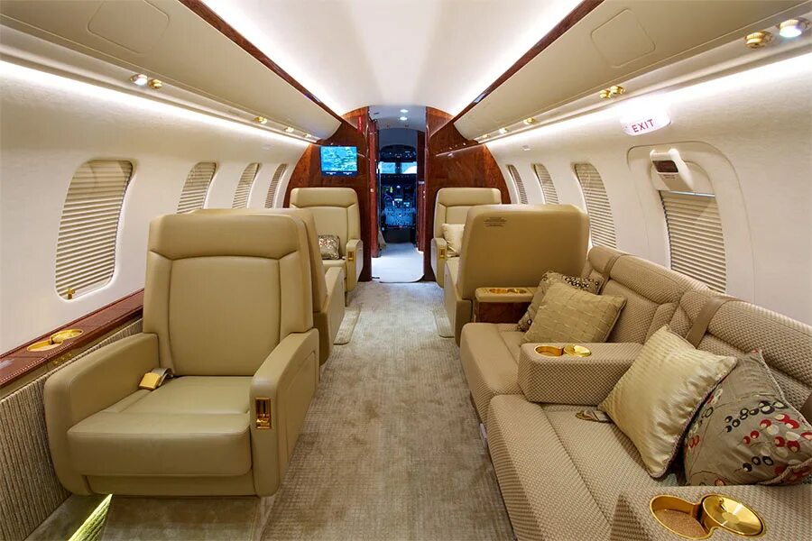 Bombardier 650. Bombardier Challenger 650 салон. Бомбардье Челленджер 650. Бомбардье Челленджер 650 салон. Bombardier Challenger 650 внутри.