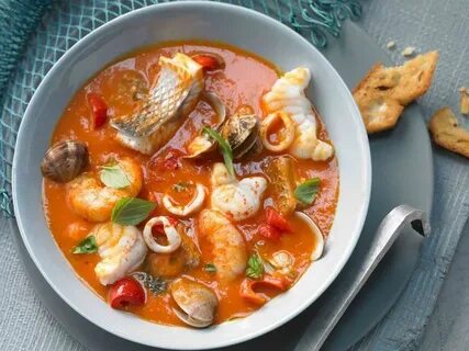 Морепродукты в томатном соусе
