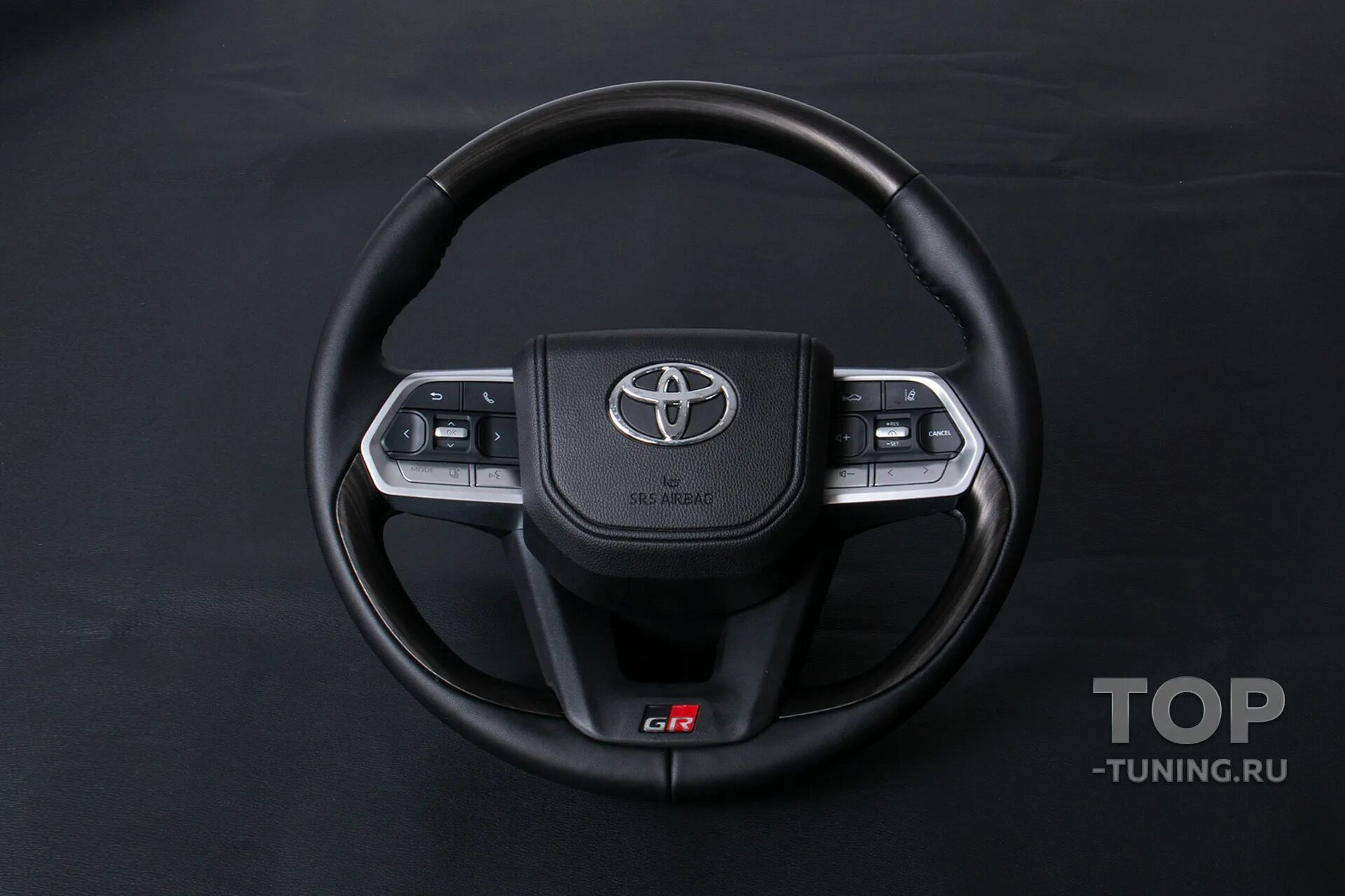 Карбон ланд крузер 200. Руль land cruiser 300. Toyota land cruiser 300 interior. Руль от тойоты ленд крузер 300. Руль тойота ленд крузер 300 2023.