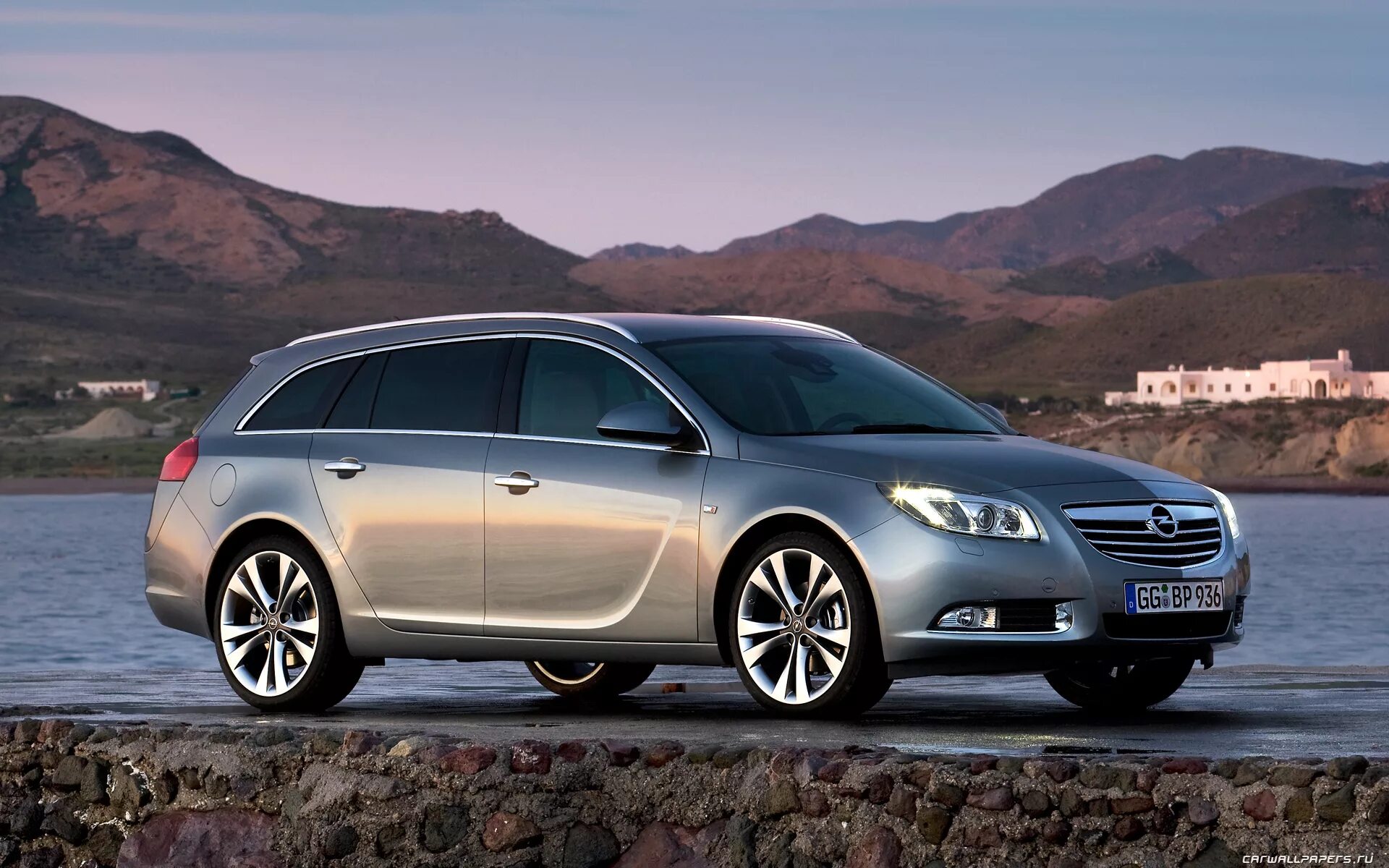 Опель Инсигния 2008 универсал. ОПЕЛЬИНСИГНИА универсал. Opel Insignia 2013 универсал. Opel Insignia Sports Tourer. Цены автомобили универсалы