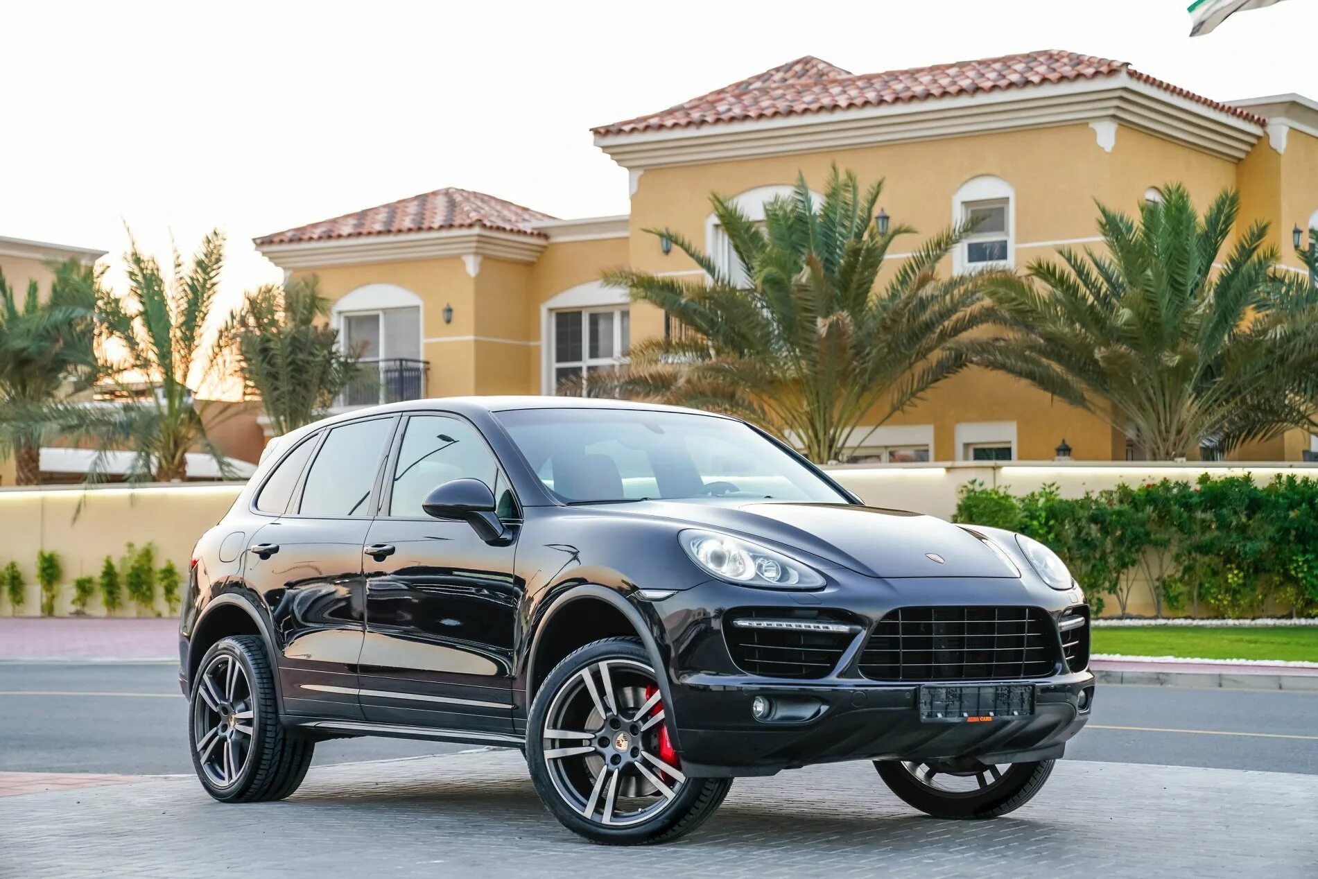 Порше кайен стоимость. Porsche Cayenne 2022. Porsche Cayenne Turbo s 2022. Порше Кайен 2022. Порше Кайен турбо 2013.