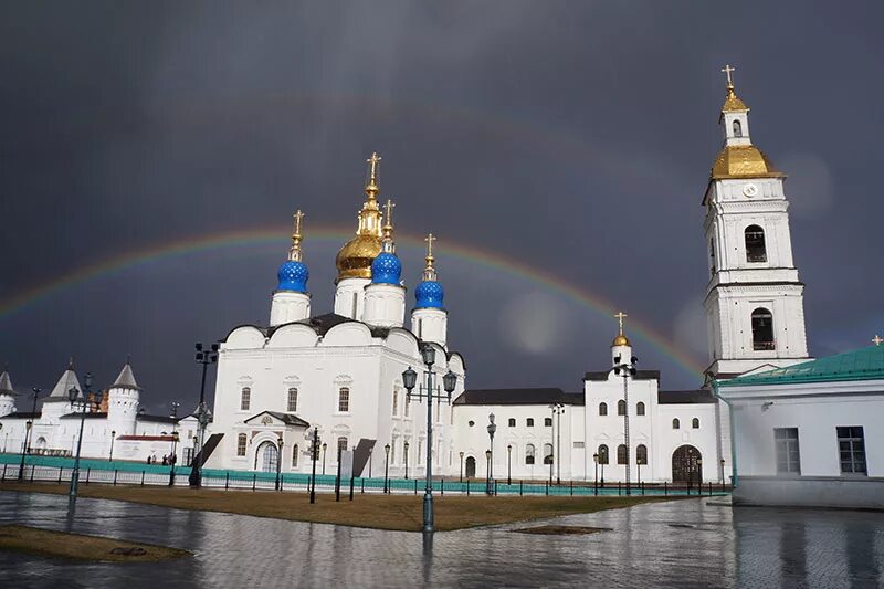 Купить тобольске б у. Тобольский Кремль Тобольск. Достопримечательности Тобольска. Тобольский Кремль.. Сибирь достопримечательности Тобольского Кремля.