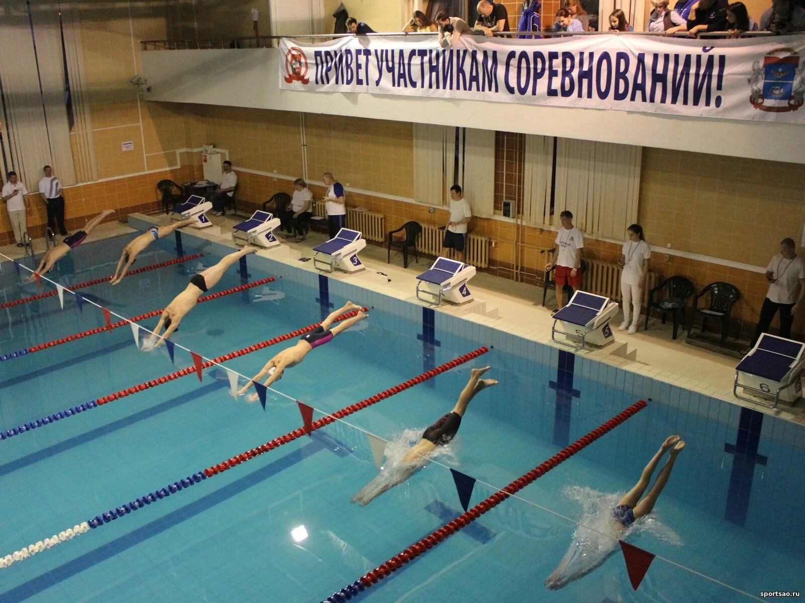 Бассейн керамический проезд. Спортивная школа плавания. бассейн в спортивной школе. бассейн для соревнований по плаванию. спортшкола плавание.