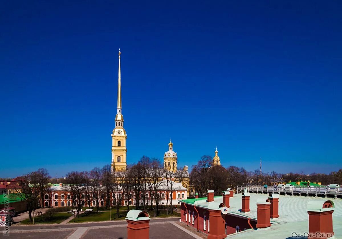 Петропавловская крепость в санкт петербурге работает. Петропавловская крепость в санкт-петербурге. петропавловская площадь санкт-петербург. петропавловский дворец в санкт-петербурге. петербург петропавловская крепость.
