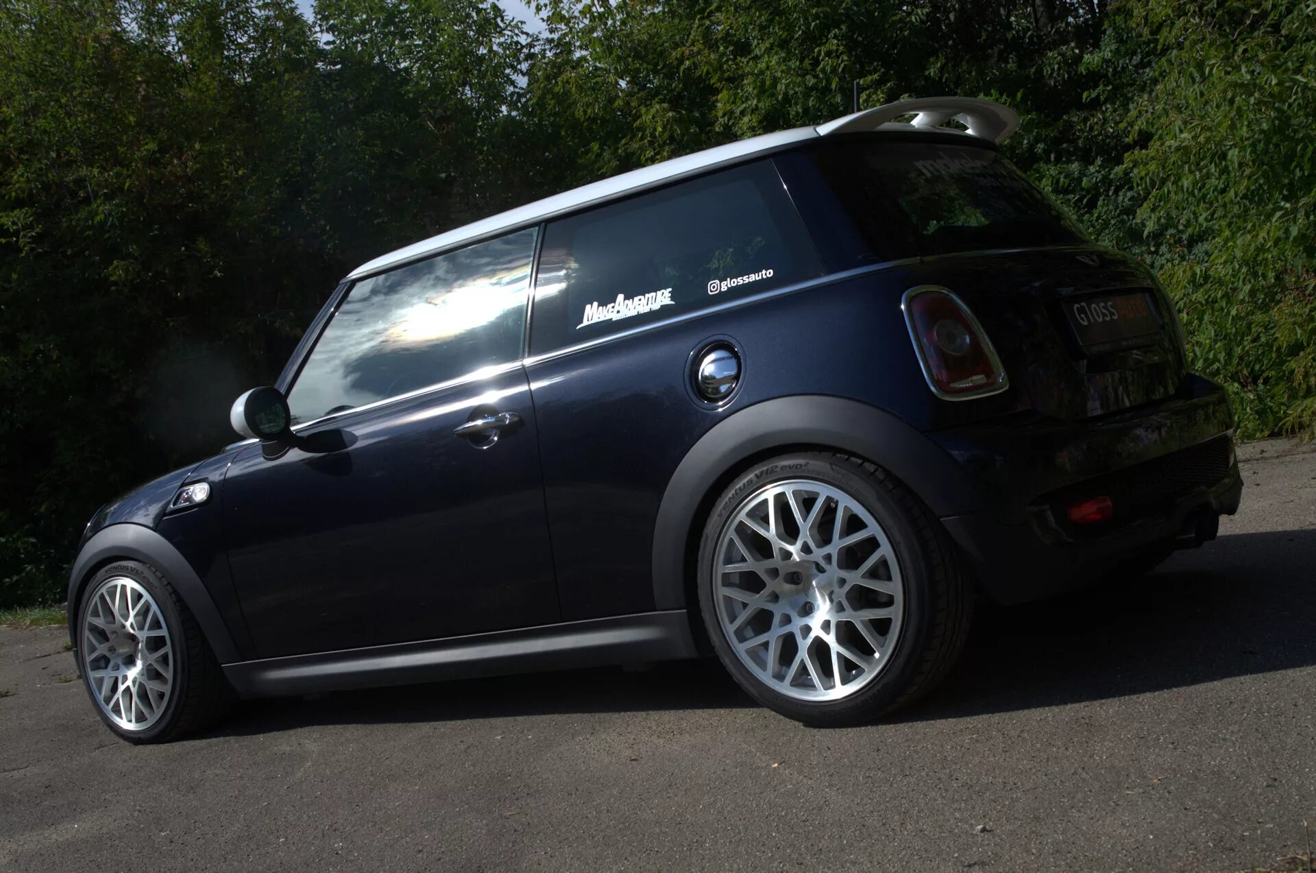 Диски mini cooper. Диски Mini Cooper r17. Диски мини Купер r15. Диски мини Купер r18. Mini Cooper JCW радиус колеса r17.