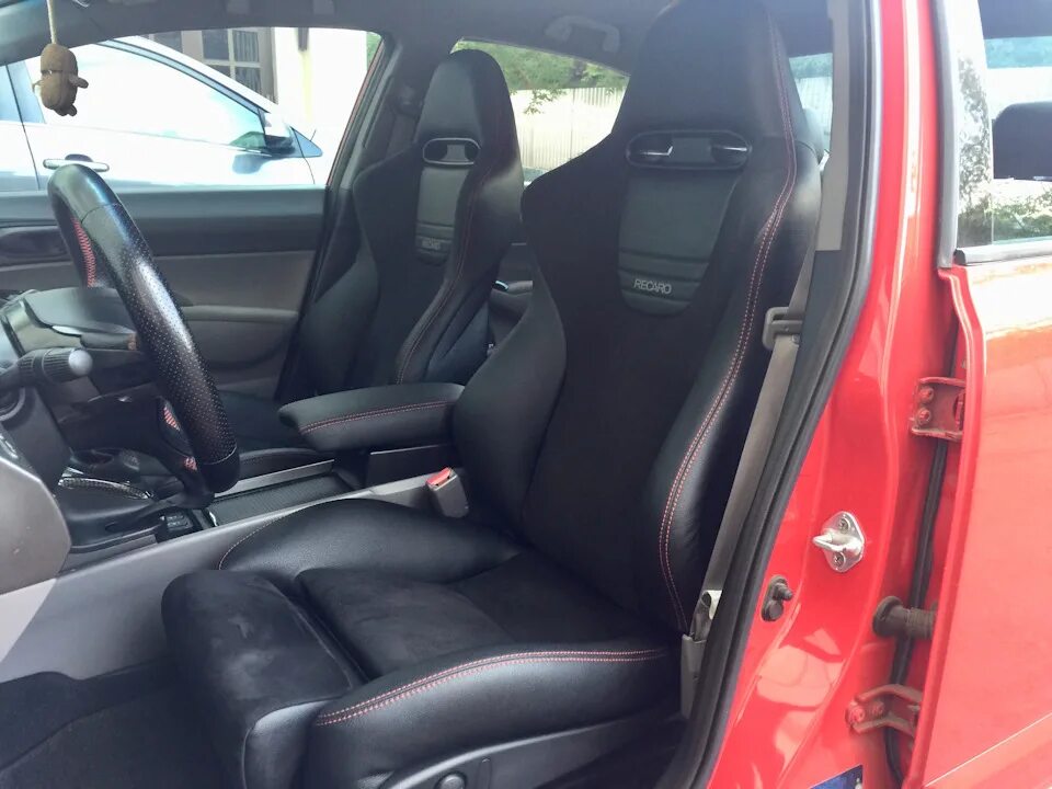 Сиденья honda civic eg3. Сиденья honda civic type r. Сиденья honda civic type r. Передние сиденья сивик тайп р. Honda civic 4d ковш.