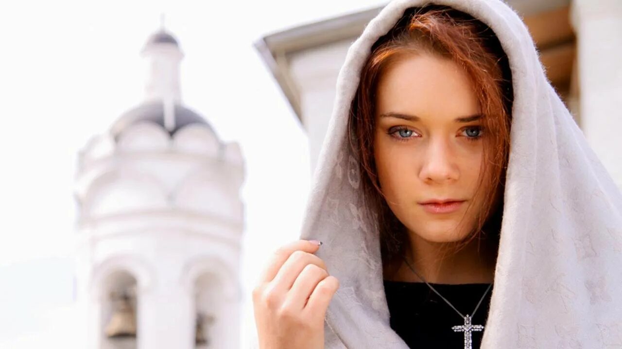 Образ православной. Алёна Ставцева. Девушка в храме. Красивые православные девушки. Православная девушка.