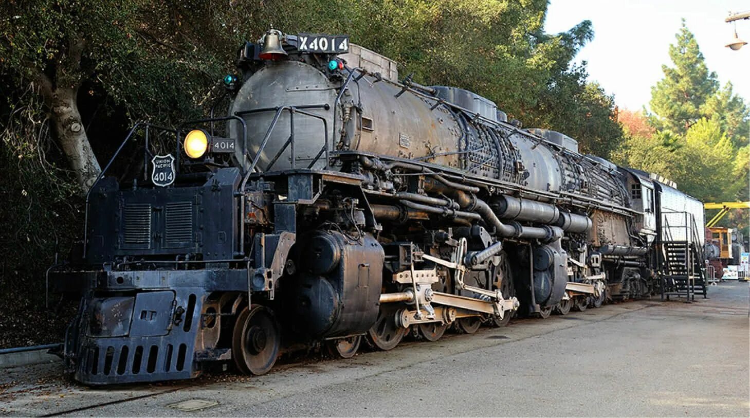 Паровоз big boy 4014. Паровоз Union Pacific. Локомотив Биг бой. Локомотив "big boy". Большой электровоз