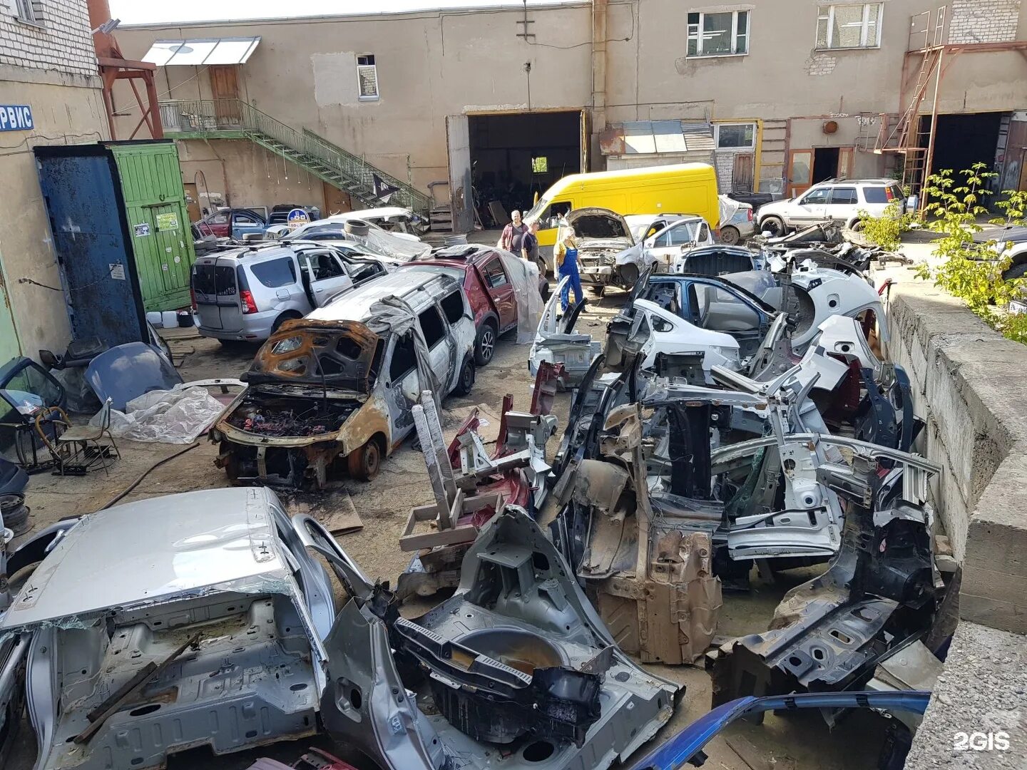 Автомобильная разборка. Авторазборки краснодарский край. Авторазбор в богучар. Разборка город воронеж. Авторазбор.