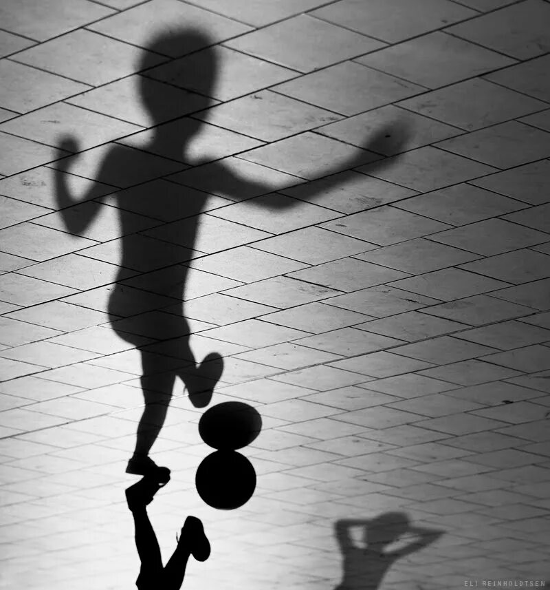 Playing shadow