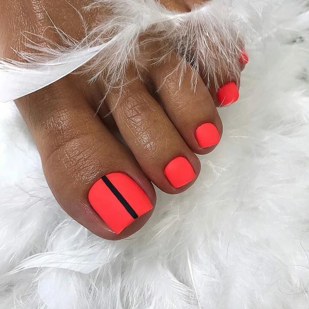 красивый яркий педикюр. летний педикюр. красивый педикюр. красивый яркий педикюр. яркий педикюр.