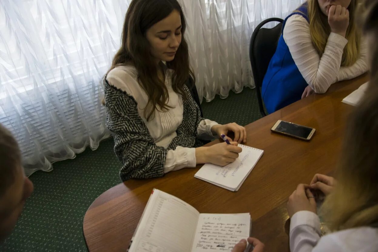 Сайт марксовского городского суда саратовской. День дублера в администрации. День дублера в администрации Тюменского района. Марксовский городской суд Саратовской области. День дублера Магадан.