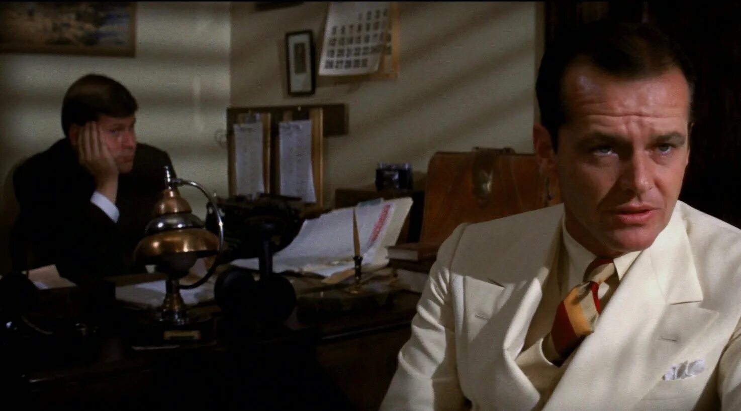 Вышел 1974. Китайский квартал 1974. chinatown фильм 1974. джек николсон китайский квартал. китайский квартал 1974 николсон.