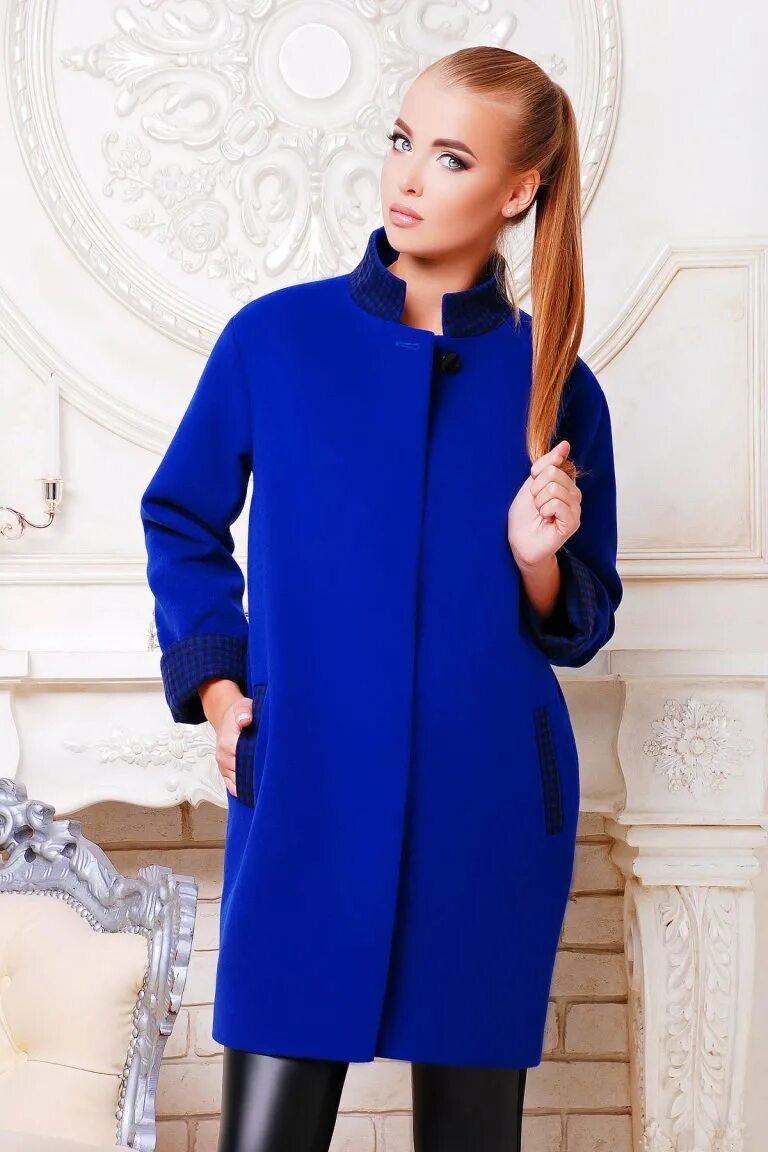 Синее пальто купить. Женское пальто. Синее пальто женское. Полупальто синее женское. Синее кашемировое пальто женское.