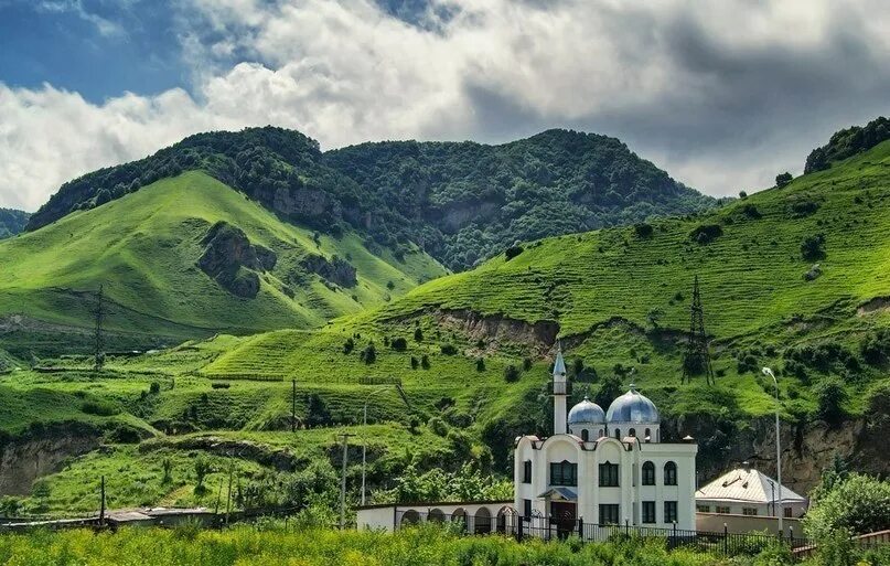 Село былым. Село Бедык КБР. Бедык мечеть. Село былым Эльбрусского района. Лашкута Эльбрусский район.