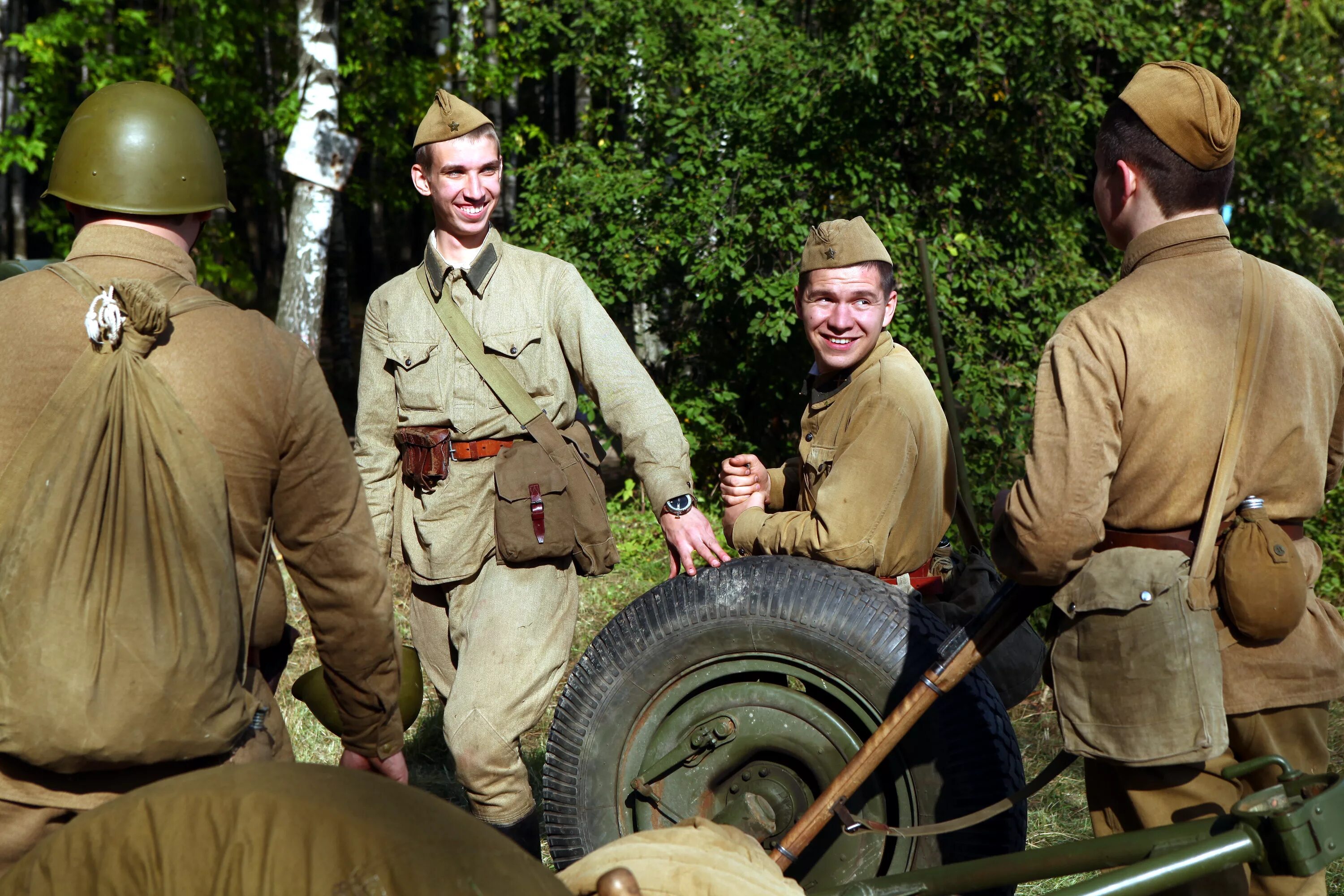 Страна героев военно исторический. Военно-историческая реконструкция. Реконструкция РККА. Военно-историческая реконструкция ВОВ. Исторические военные фото.