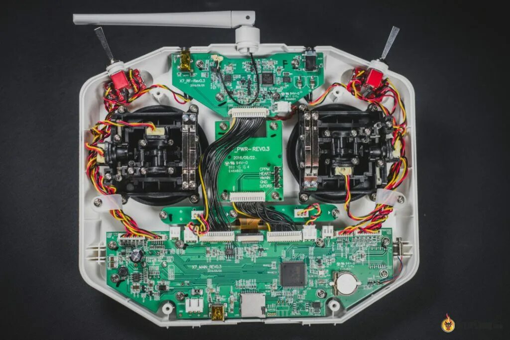 Taranis qx7. Frsky taranis q x7. frsky taranis x9d. taranis qx7 плата.