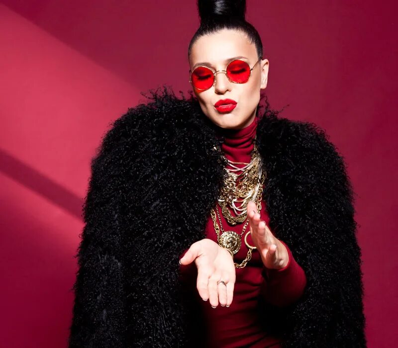 песенка про елочку. елочка елка слова. елочка красавица деткам очень нравится. песня наряди елочку. текст песни елочка.