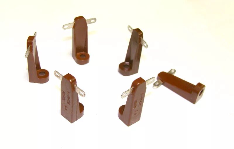 5. Выезд с одностороеним движение. Тип 2 no 7. Знак ограничения высоты 2. Нетфликс логотип на черном фоне.