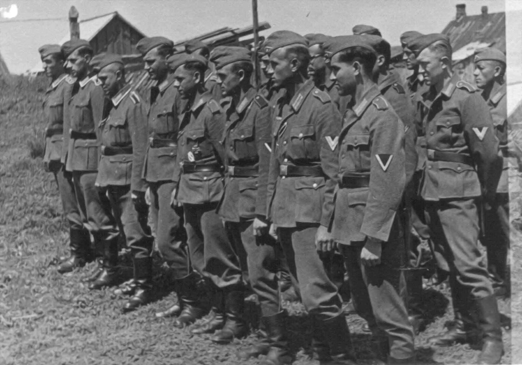 Армия вермахта в 1941 году. Немецкие солдаты второй мировой войны. Немецкий солдат. Солдат фашистской Германии.