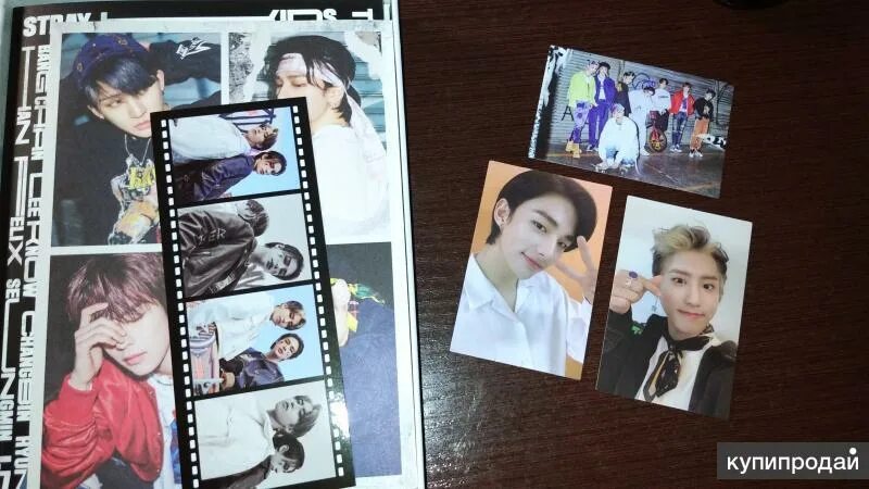 Озон заказать карты stray kids noeasy. Stray kids lightstick. Stray kids in life альбом. Miroh stray kids альбом карточки. Оригинальный альбом стрей кидс.