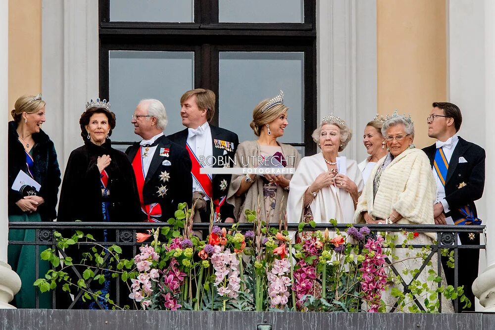 уста 3 буквы. старые названия частей лица. архаизмы названия частей тела человека. уста 3 буквы. устаревшие названия частей тела.