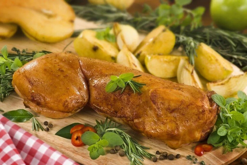 Рецепт приготовления домашнего кролика. Жареный кролик в духовке. мясо кролика блюдо.