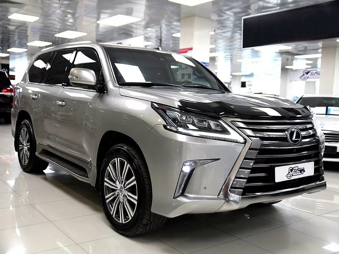 Лексус джип цена. Lexus LX 570 Grey. Лексус 570 серый 2015. Лексус LX 570 серый. Lexus LX III 570 серый.