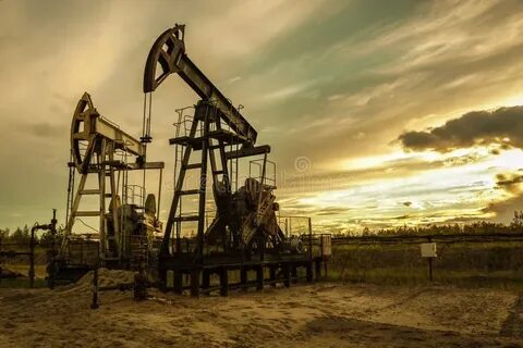 Нефть нефтяная вышка
