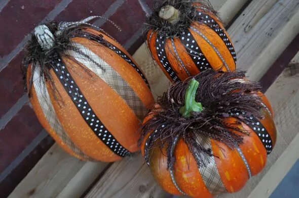 glittered pumpkins Halloweendeko, Glitzer kürbisse, Halloween dekor ideen