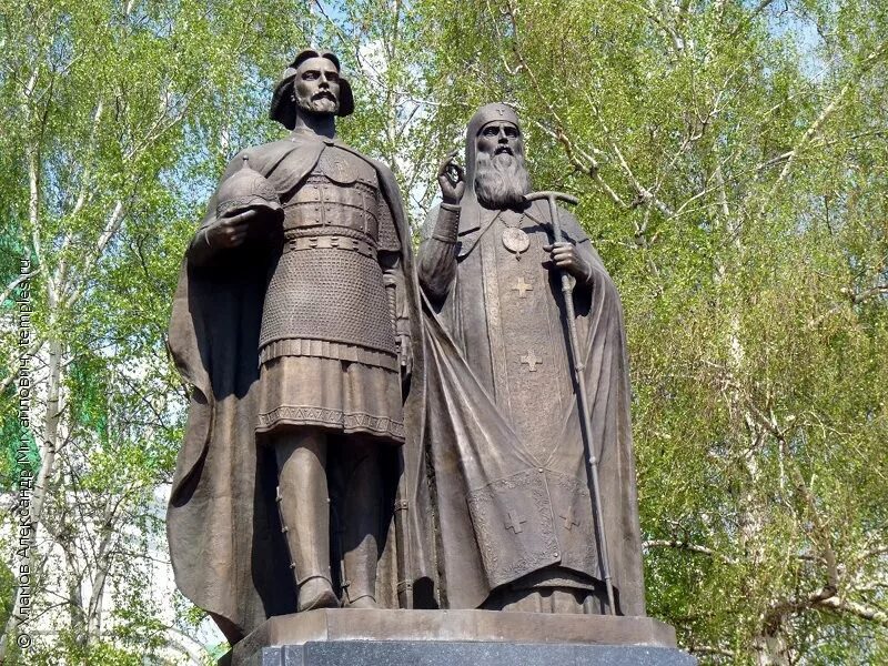 памятник георгию всеволодовичу в нижнем новгороде. новгородская республика великие князья. великий князь новгородский. роль князя в новгородской. памятник юрию всеволодовичу в нижнем новгороде.