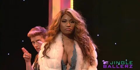 Watch Nicki Minaj Impersonate Beyonce on 'SNL' .