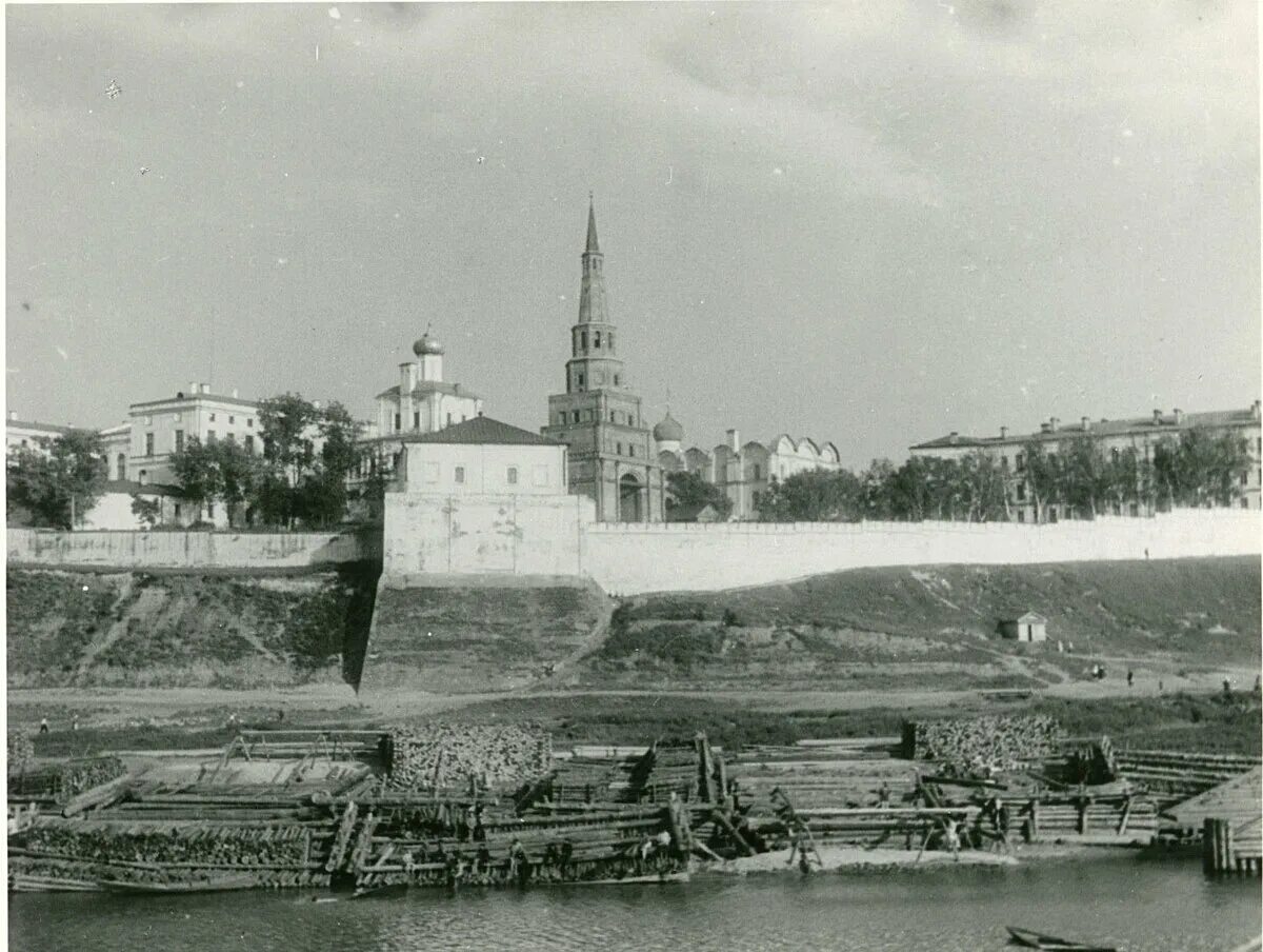 Сайт старая казань. Казань Кремль в 1930-е годы. Кремль Казани 100 лет назад. Кремль Казань 19 век. Казань 1930 год.