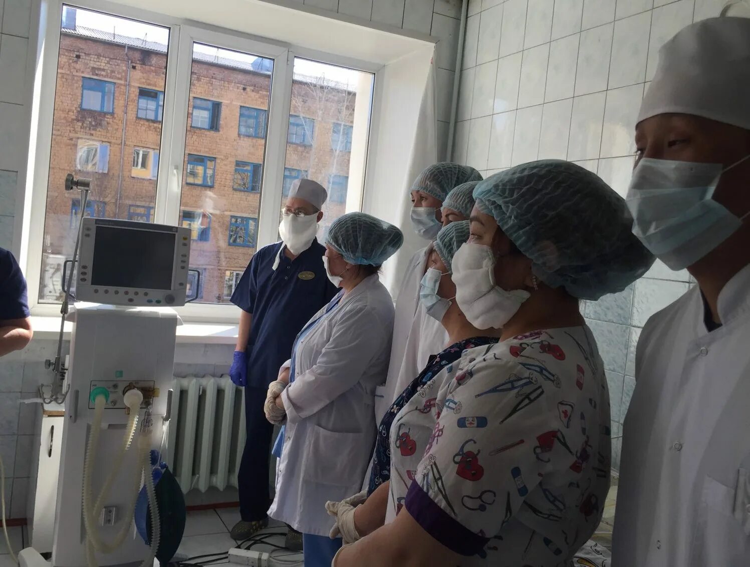 диплом колледжа. переподготовка медсестры на фельдшера. медицинская сестра описание. профессия медицинский работник. можно переучиться с медсестры на фельдшера.