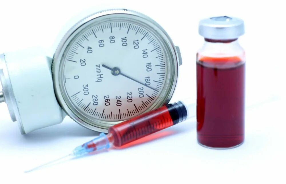 Артериальная гипертензия на тонометре. 200 давление у человека. Нормализатор давления. Давление на тонометре 160. 200 давление у человека.