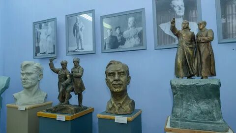 Выставка скульптуры в музее