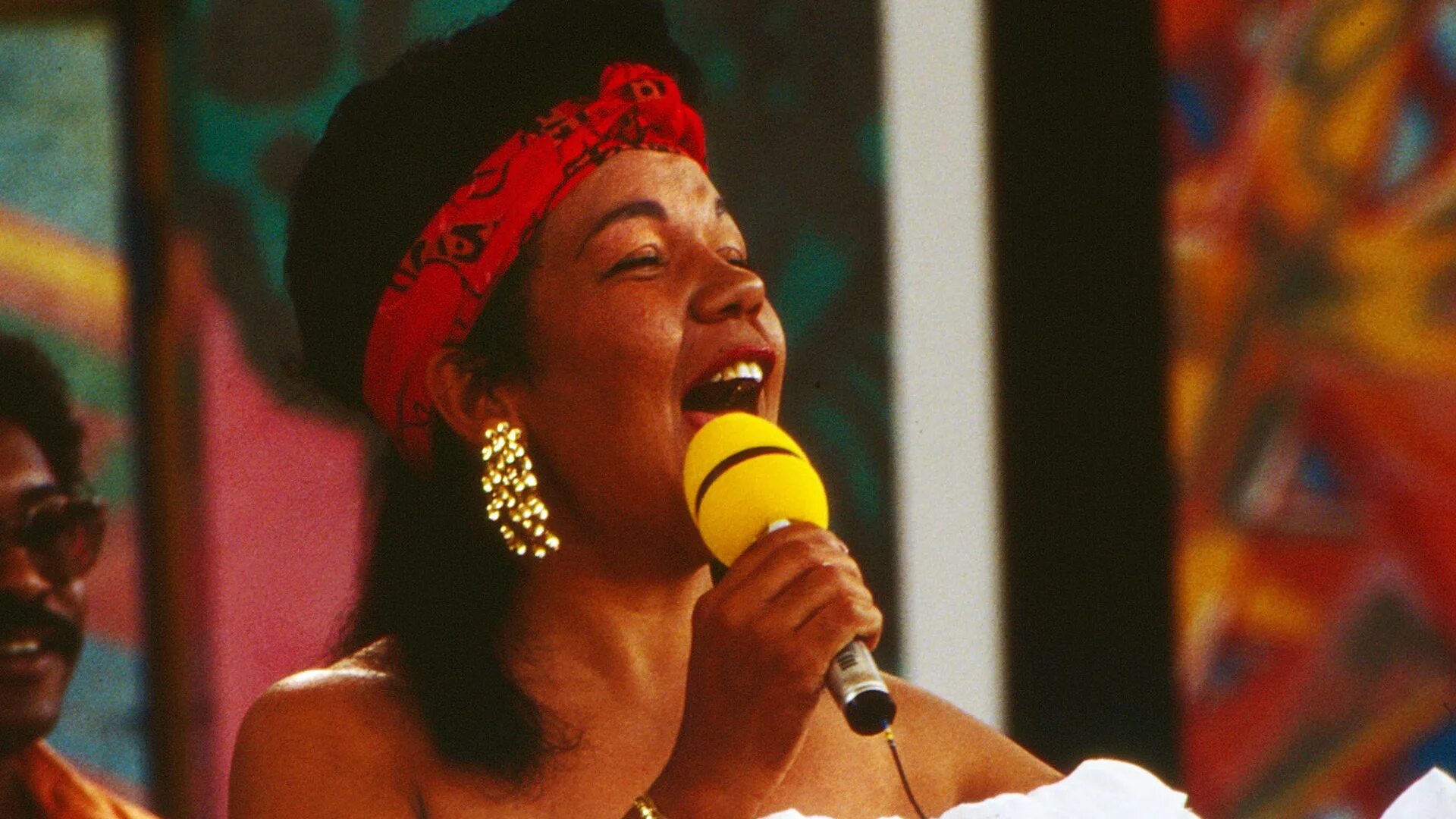 Песни ламбада поющая. Лоалва Браз 1989. Лоалва Браз в молодости. Лоалва Браз (Loalwa Braz Vieira. Ламбада певица.