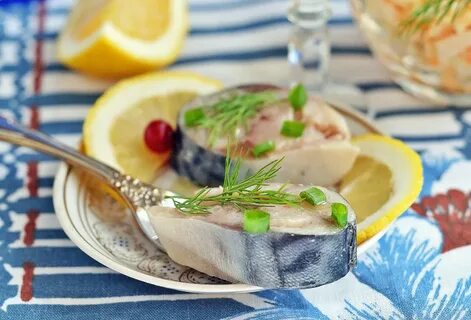 Скумбрия соленая с луком рецепт