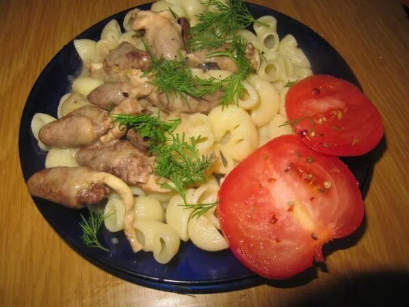 салат из куриной печени и сердечек. куриные сердечки обжаренные с яйцом. сердце из макарон. сердце куриное с майонезом рецепт приготовления. сердечки куриные маринад на шашлык.