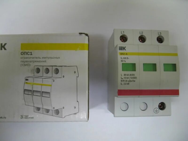 Ограничитель импульсных перенапряжений опс1-c 4p 20/40ка 400b IEK. Ограничитель импульсных перенапряжений опс1-в 3р. УЗИП ИЭК опс1,. IEK опс1-b.