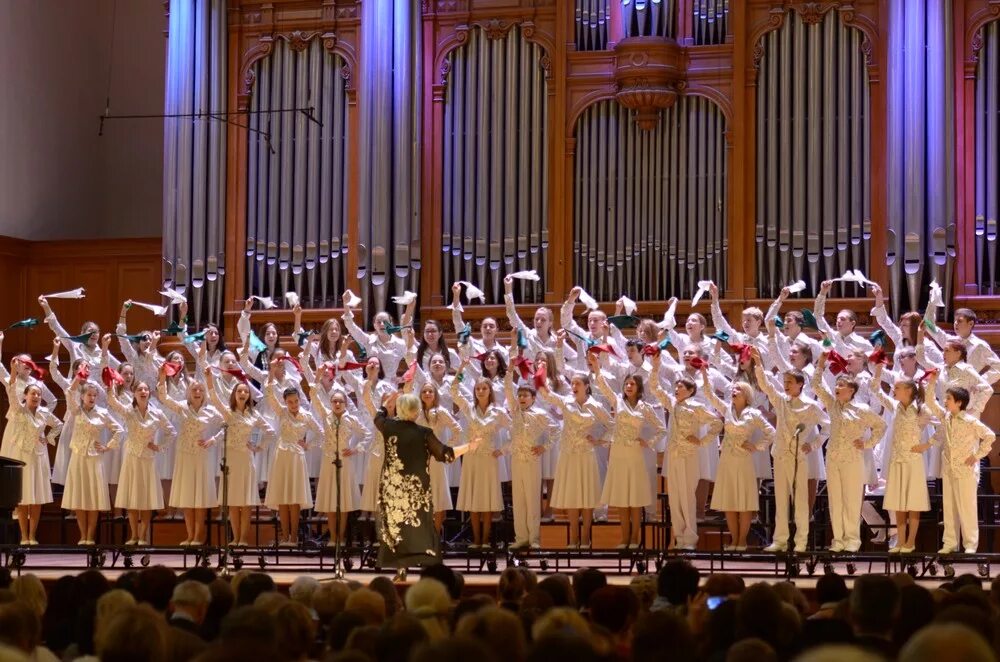 Выступление хора ну ка все вместе. Выступление хора ну ка все вместе. Хоровая капелла свердловской филармонии 1944. Академический хор. Тверская академическая областная филармония тверь.